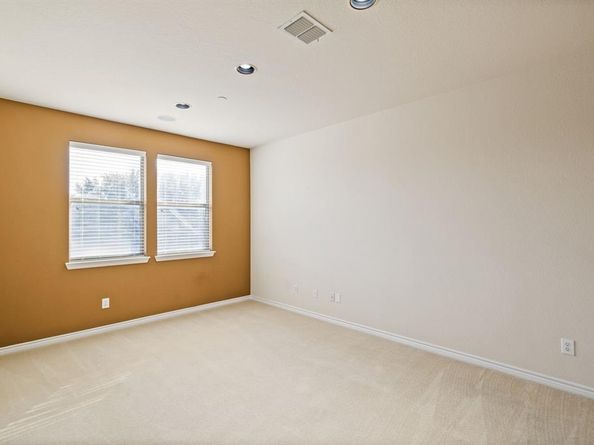 705  Chestnut Hill Drive , Allen Texas 75013