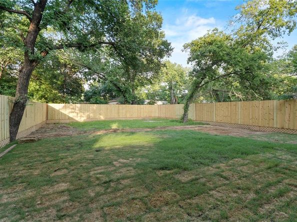 4128  Pluto Street , Dallas Texas 75212