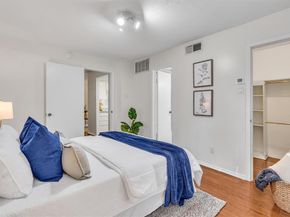 4525  Gilbert Avenue  104, Dallas Texas 75219