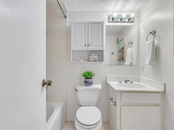 4525  Gilbert Avenue  104, Dallas Texas 75219