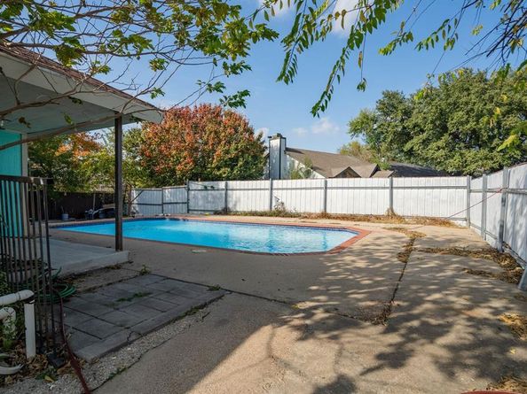 9319  Rutherglen Drive , Dallas Texas 75227