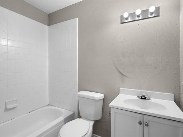 9319  Rutherglen Drive , Dallas Texas 75227