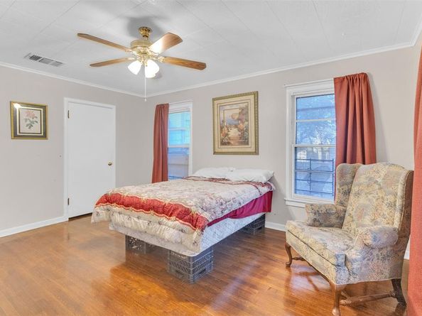 4735  Panola Avenue , Fort Worth Texas 76103