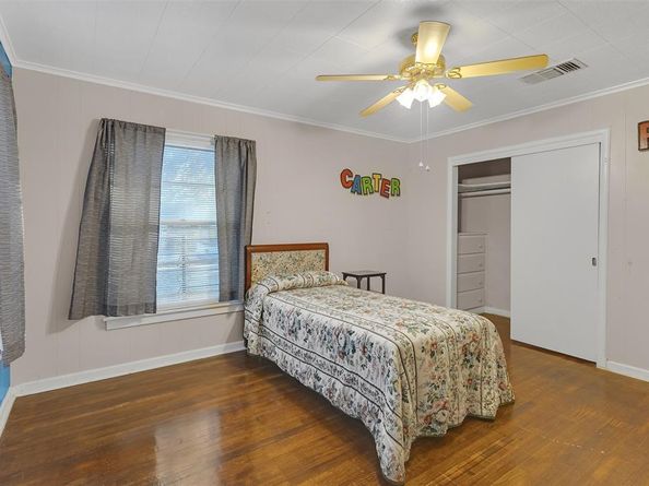 4735  Panola Avenue , Fort Worth Texas 76103