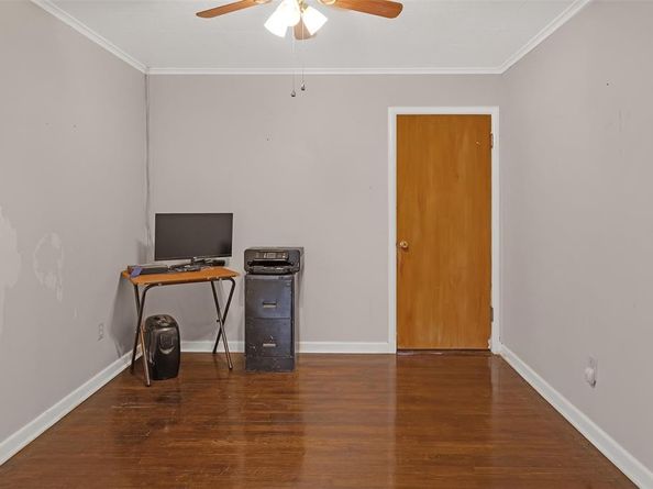 4735  Panola Avenue , Fort Worth Texas 76103