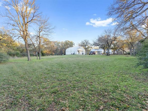 4735  Panola Avenue , Fort Worth Texas 76103