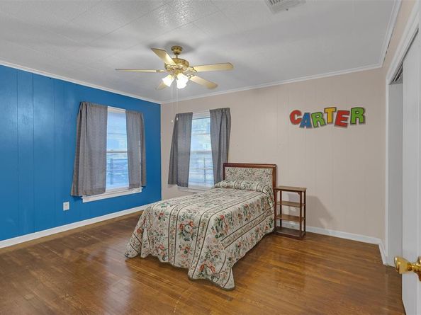 4735  Panola Avenue , Fort Worth Texas 76103