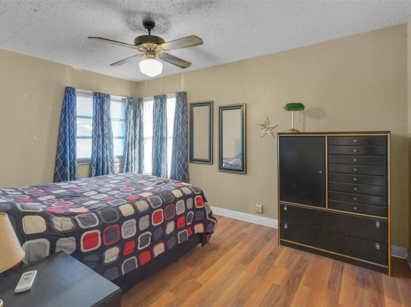 4735  Panola Avenue , Fort Worth Texas 76103