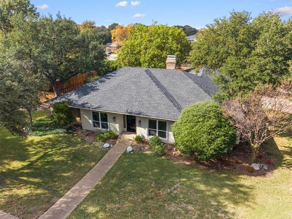 1513  Carriage Lane , Garland Texas 75043