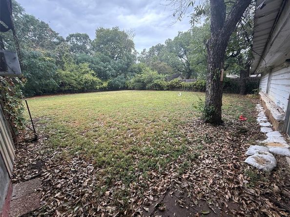 3001  Huron Trail , Lake Worth Texas 76135