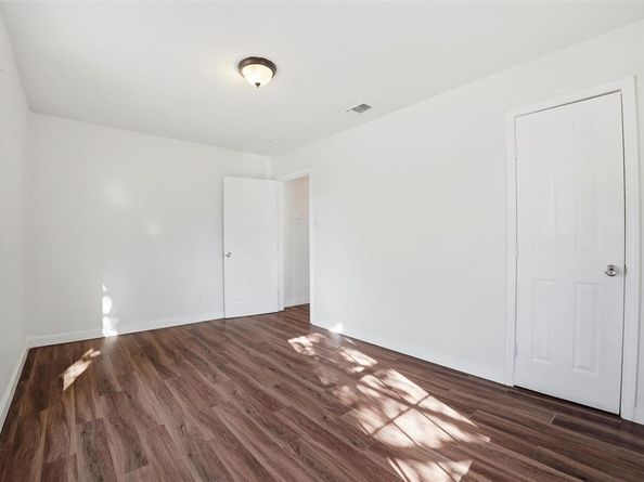 3521  Fairfax Avenue , Fort Worth Texas 76119