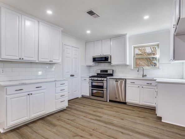 1712  Laurel Lane , Plano Texas 75074