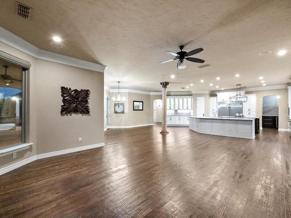 602  Rainbow Creek Court , Arlington Texas 76012