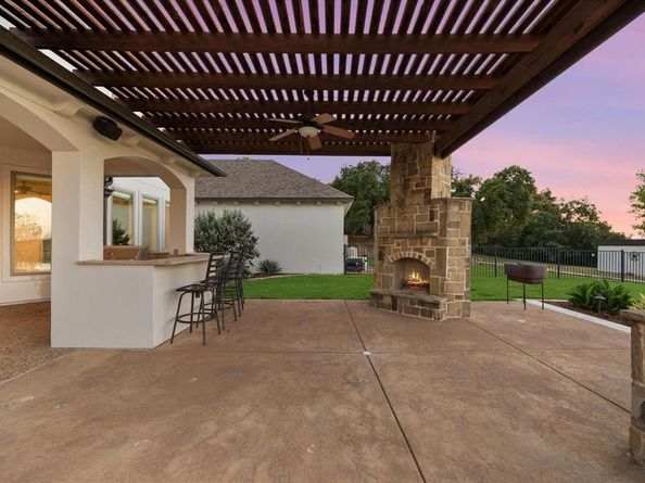 602  Rainbow Creek Court , Arlington Texas 76012