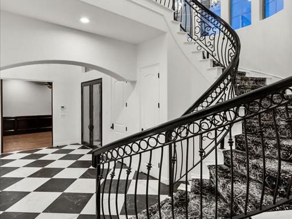602  Rainbow Creek Court , Arlington Texas 76012