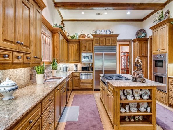 4420  Park Lane , Dallas Texas 75220