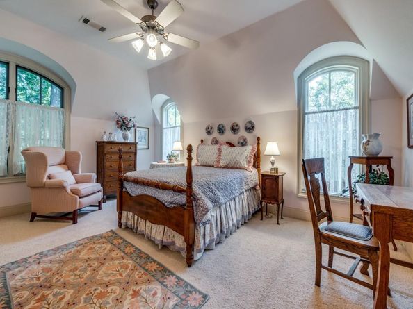 4420  Park Lane , Dallas Texas 75220