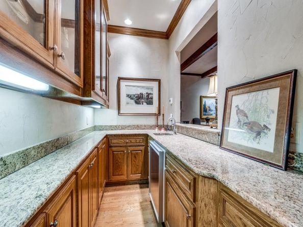 4420  Park Lane , Dallas Texas 75220