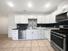 2422  Kingston Street , Arlington Texas 76015