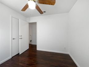 2422  Kingston Street , Arlington Texas 76015