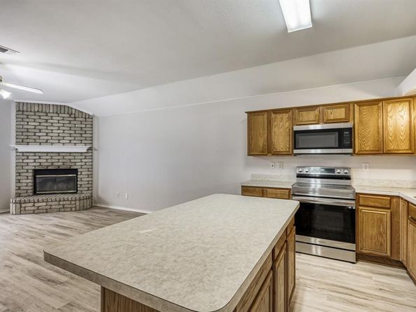 420  Overland Trail , Cedar Hill Texas 75104