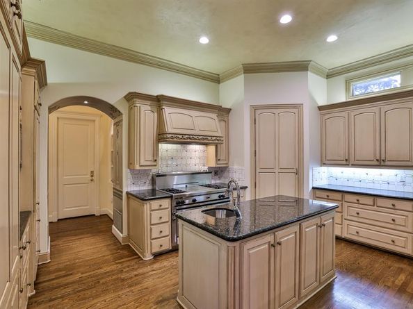 6805  Laurel Valley Drive , Fort Worth Texas 76132