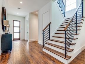 400  Cristler Avenue , Dallas Texas 75223