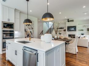 400  Cristler Avenue , Dallas Texas 75223