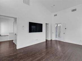 4915  Flitwick Court , Dallas Texas 75204