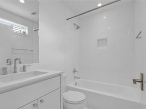 4915  Flitwick Court , Dallas Texas 75204