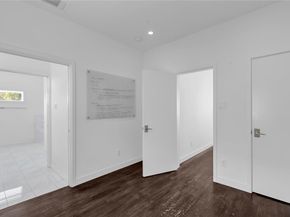 4915  Flitwick Court , Dallas Texas 75204