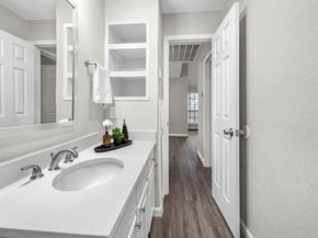 218 N Beacon Street  108, Dallas Texas 75214