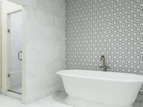 2720  Hogan Hill Lane , Fort Worth Texas 76109