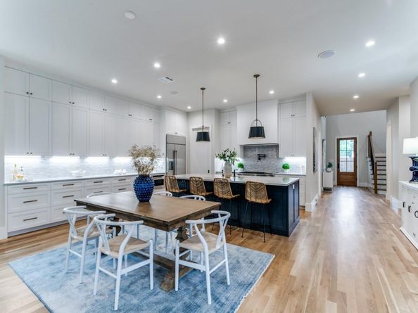 3911  Hawick Lane , Dallas Texas 75220