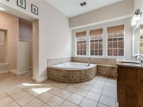 11327  Mounts Run Drive , Dallas Texas 75218