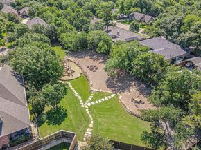 11327  Mounts Run Drive , Dallas Texas 75218