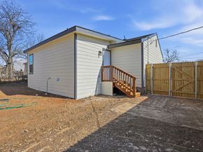 816  Bradley Street , Fort Worth Texas 76103