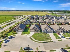 1421  Avalon Court , Celina Texas 75009