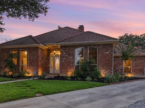 5110  Wareham Drive , Arlington Texas 76017