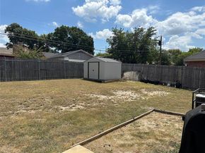 7812  Oak Garden Trail , Dallas Texas 75232