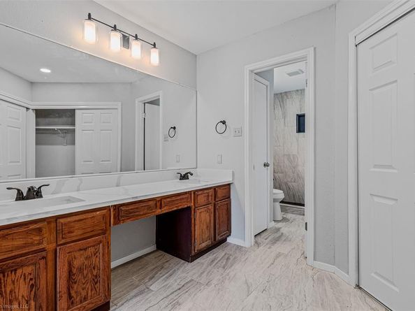 202 E Schreiber Street , Garland Texas 75049