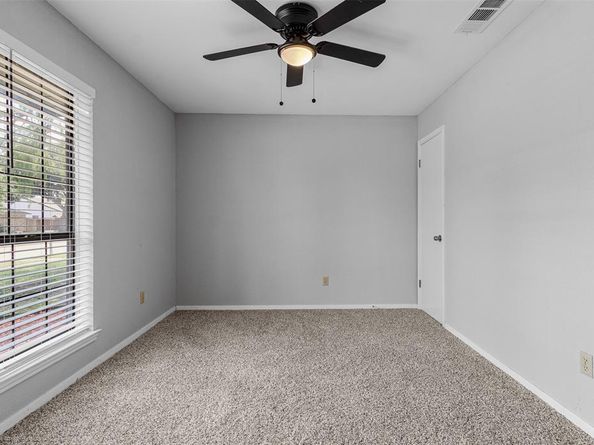 202 E Schreiber Street , Garland Texas 75040