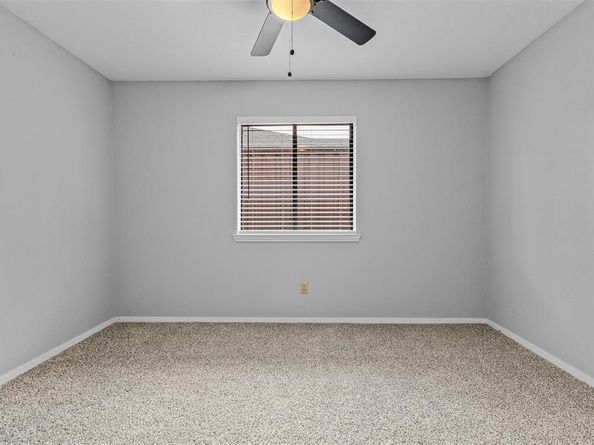 202 E Schreiber Street , Garland Texas 75049