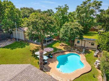 1936  Edgewood Drive 
