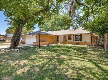 2207  Fairfax Drive 