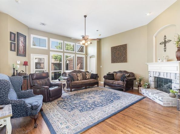 2084  Barret Drive , Frisco Texas 75033