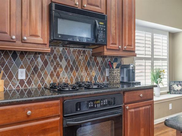 2084  Barret Drive , Frisco Texas 75033