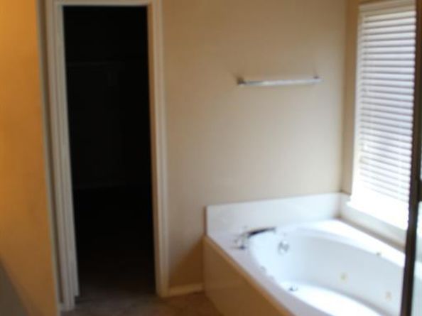 8636  Thistle Ridge Terrace , Fort Worth Texas 76123