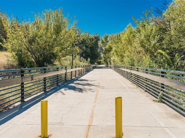 7450  Holly Hill Drive  116, Dallas Texas 75231