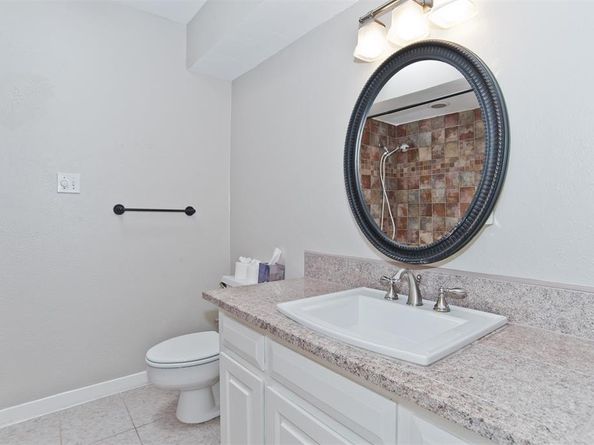 7450  Holly Hill Drive  116, Dallas Texas 75231